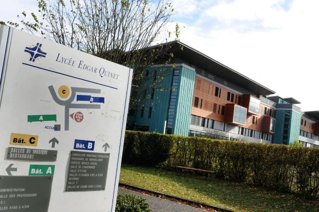Apartamento L'Aindus De Brou- Parking Prive- Rdc Bourg-en-Bresse Exterior foto